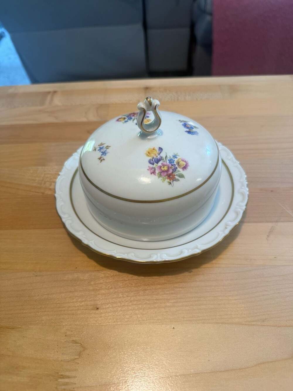 Kahla German‎ Porcelain Floral Lidded Butter Dish with Gold Trim